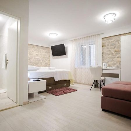 Lions Luxury Rooms Split Exterior foto
