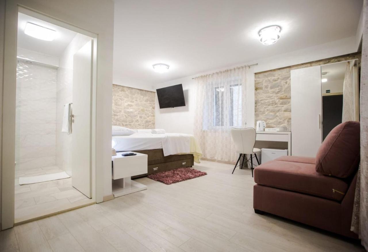 Lions Luxury Rooms Split Exterior foto