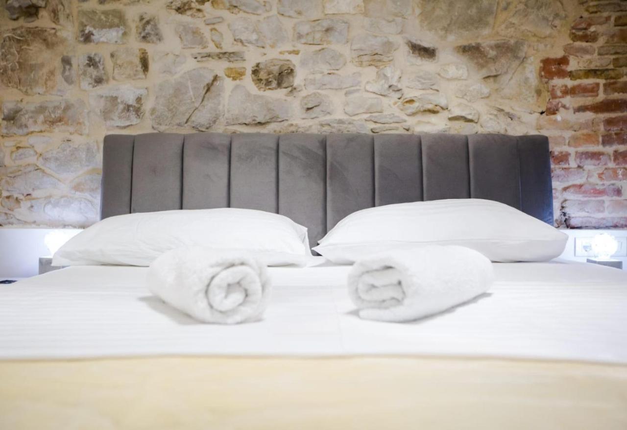 Lions Luxury Rooms Split Exterior foto